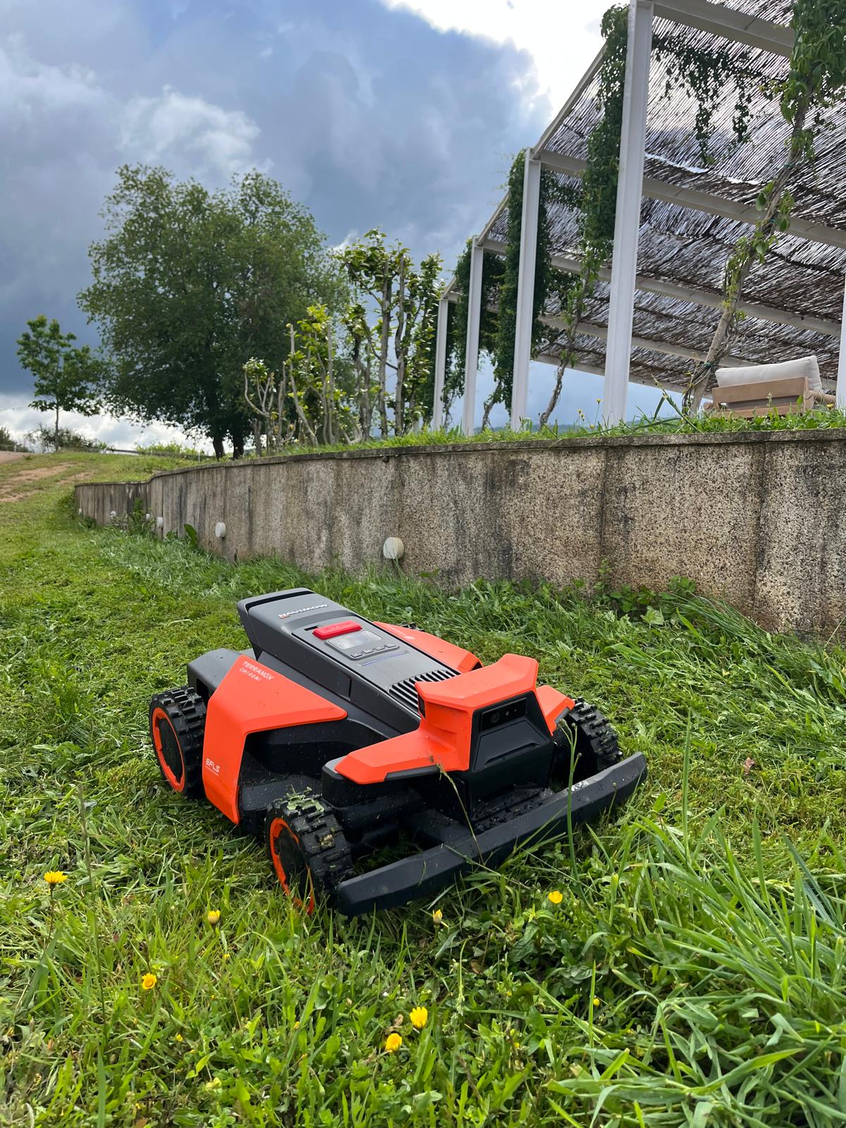 Terranox segway robot cortacésped
